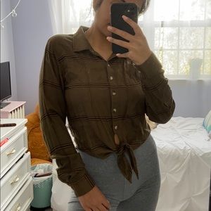 Green plaid cropped flannel